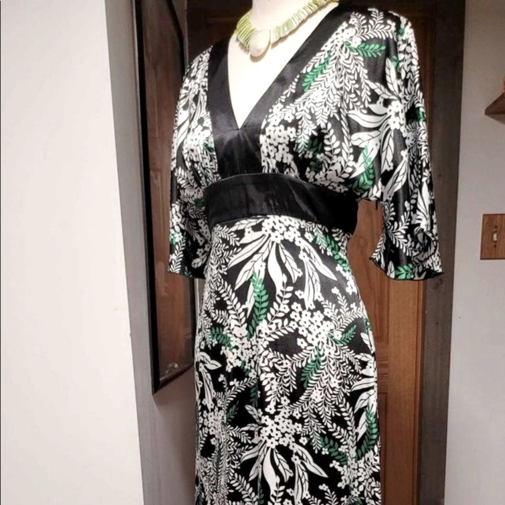 Intrigue Maxi Dress Size 4
